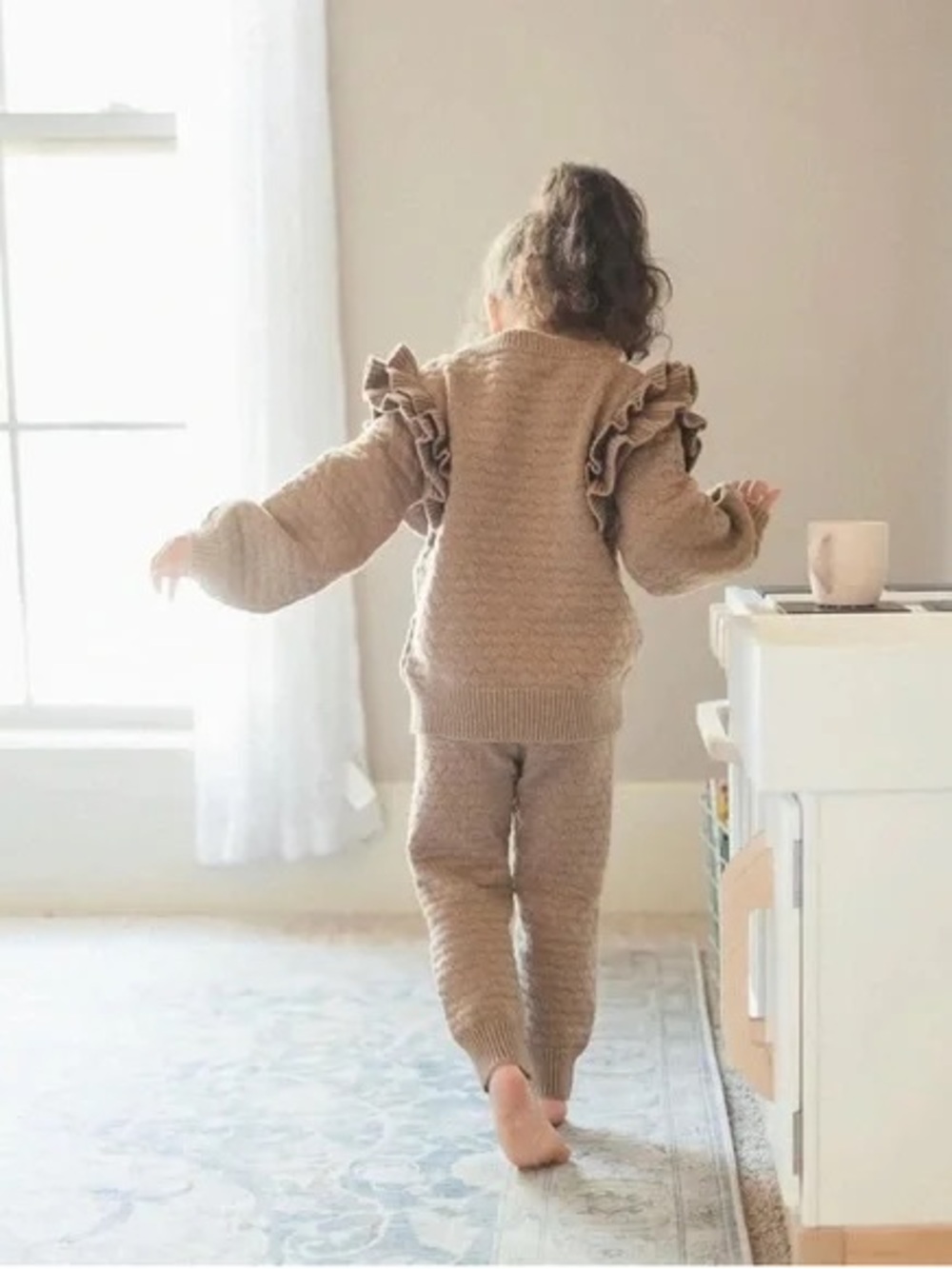Jamie Kay Hope Knit Carmel Cream Ruffle Two-Piece Set Size 0-3 months GUC.